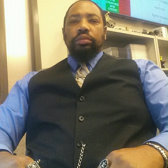 Profile Picture of Ronson Tucker (@ghostviking) on Poshmark