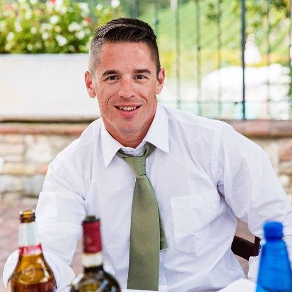 Profile Picture of Dan Liechty (@liechty) on Poshmark