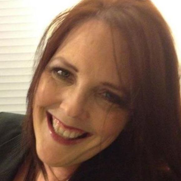 Profile Picture of Elizabeth Pyles (@pyleseli) on Poshmark