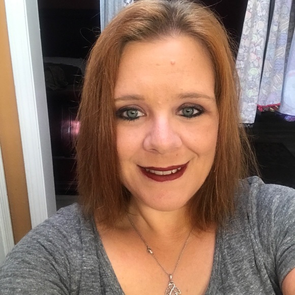 Profile Picture of D Puls (@dpuls75) on Poshmark