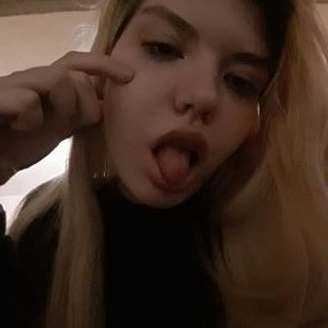 Profile Picture of Julia Volk (@JuliaVolk18) on Twitter
