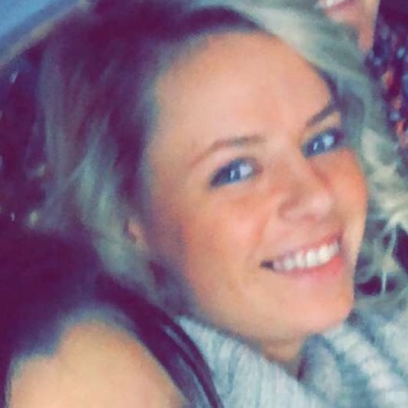 Profile Picture of Carly Lenkiewicz (@carlylenkiewicz) on Poshmark