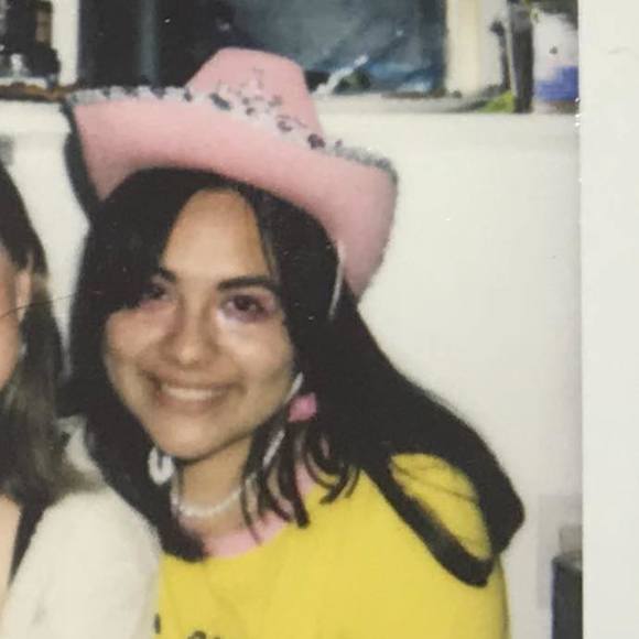 Profile Picture of Daniela Gomez (@daniela_gomez12) on Poshmark