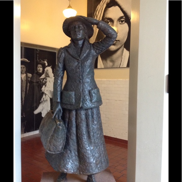 Profile Picture of Kate Trongale (@mktrongale) on Poshmark