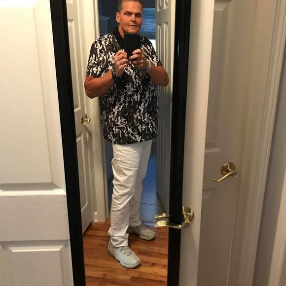 Profile Picture of Troy Thompson (@boyski99) on Poshmark