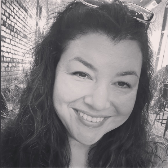 Profile Picture of Kelli Almeida (@kellialmeida) on Poshmark