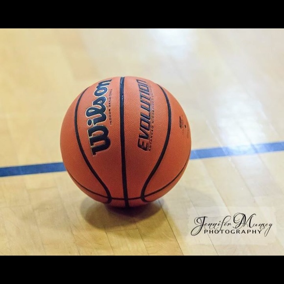 Profile Picture of Melanie Gallman (@mgallman) on Poshmark