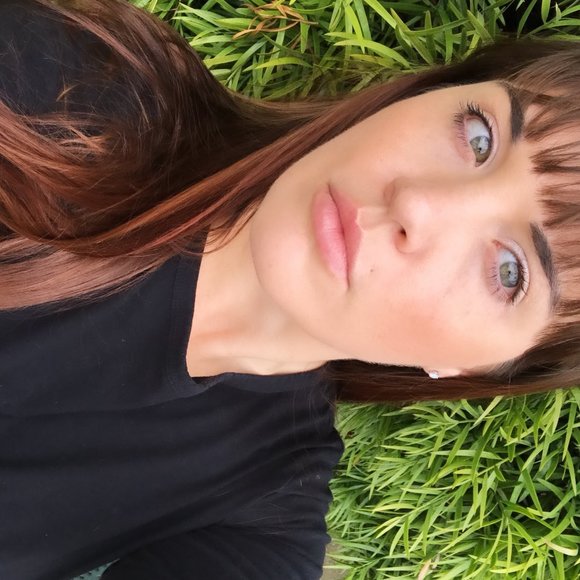 Profile Picture of Abbey Halbrook (@dearabbeyh) on Poshmark