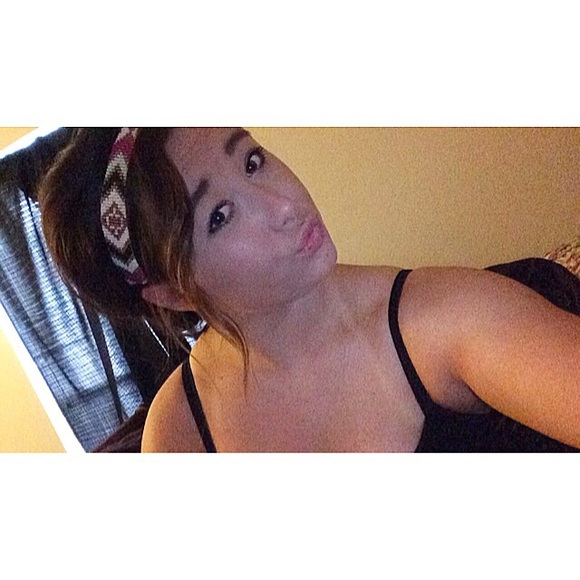 Profile Picture of Abby Schmalfeldt (@abbyschmals) on Poshmark