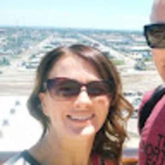 Profile Picture of Harmony Mitchell (@harmonym3) on Poshmark