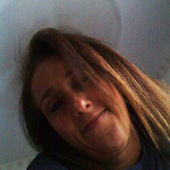 Profile Picture of Teresa Griswell (@griswell) on Poshmark