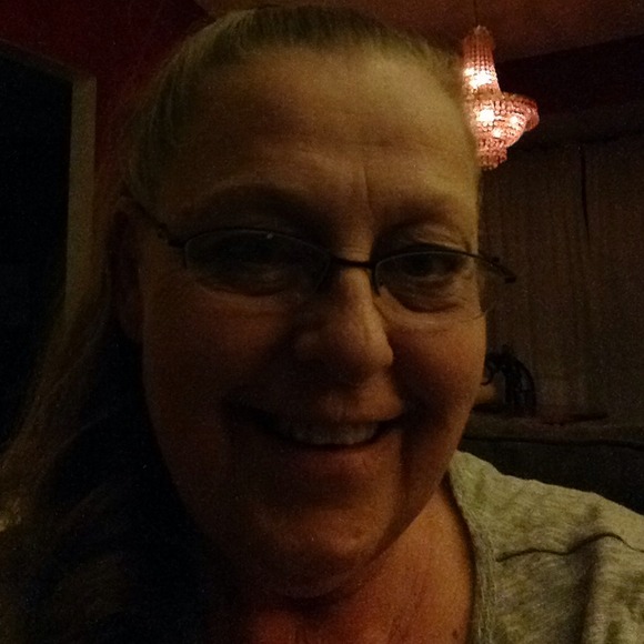 Profile Picture of Libby Martin (@localo) on Poshmark