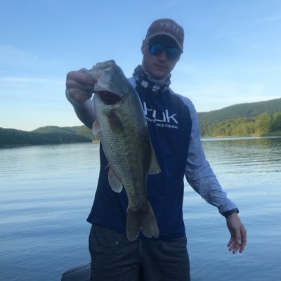 Profile Picture of Corey (@CoreyShroyer) on Twitter