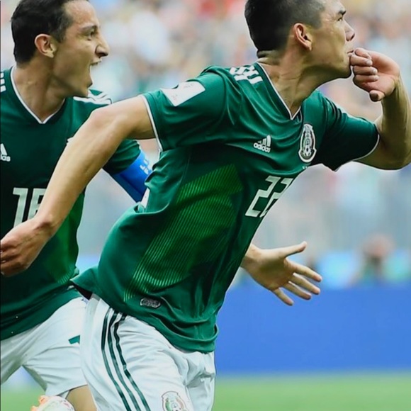 Profile Picture of Victor Carrera (@victorc52) on Poshmark