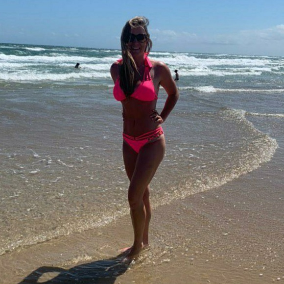 Profile Picture of Leah Richards (@leahrichards20) on Poshmark