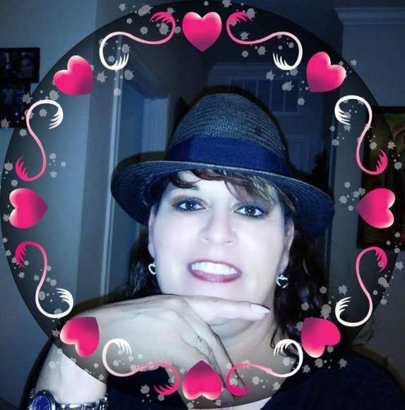 Profile Picture of Mary Barrera (@alice381) on Poshmark