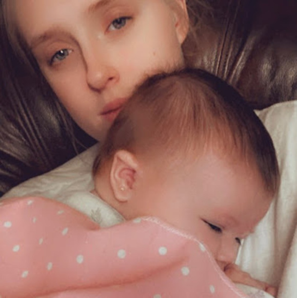 Profile Picture of Desiree Mealor (@dessysimpson) on Poshmark