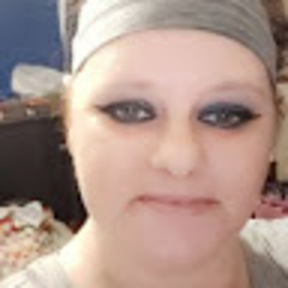 Profile Picture of Tonya Asher (@tonyaasher8363) on Poshmark