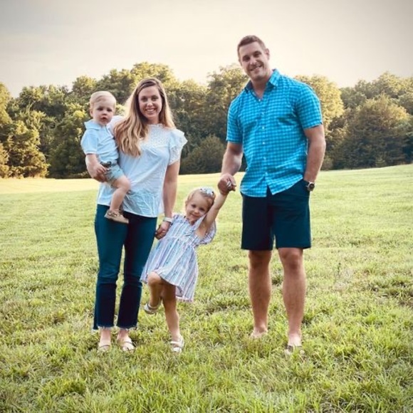 Profile Picture of Molly Pfannenstiel (@mollyp32) on Poshmark