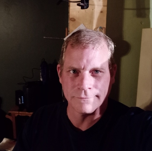 Shane Batchelder - Poshmark Profile Picture of Shane Batchelder (@shanebatchel357) on Poshmark