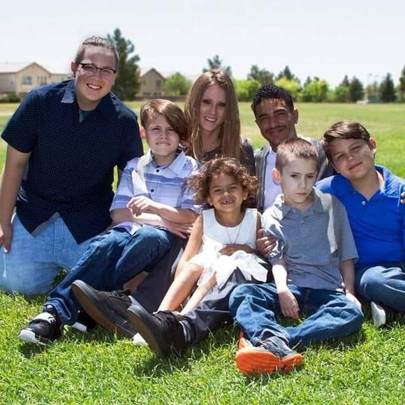 Profile Picture of Lynn Sledge (@babycarrier05) on Poshmark