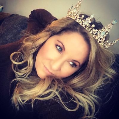 Profile Picture of Penelope Irving (@Wine_Gurl) on Twitter