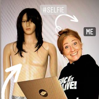 Profile Picture of IRIS EDINGER | Visual Artist (@irisedinger) on Instagram