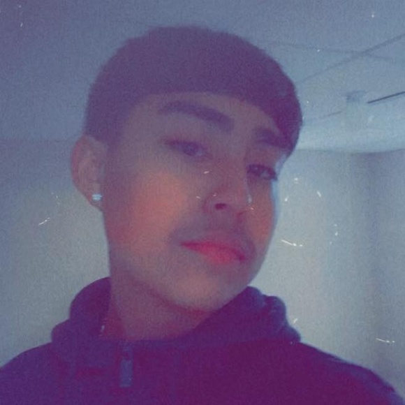 Profile Picture of Eddie Caldera (@eddie_caldera) on Poshmark