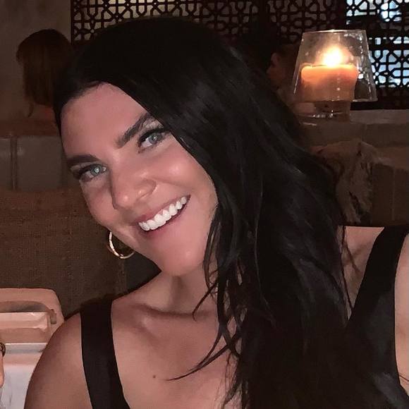 Profile Picture of Aubree Schilder (@aschilde) on Poshmark