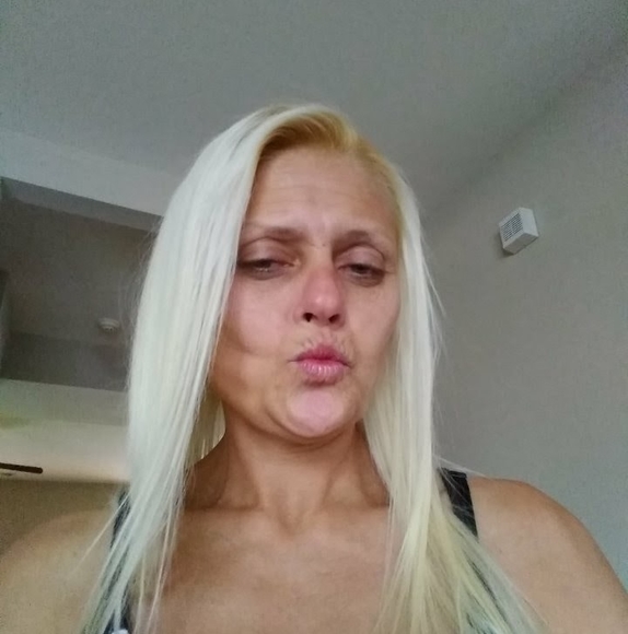 Profile Picture of Malissa Singleton (@happie_1972) on Poshmark