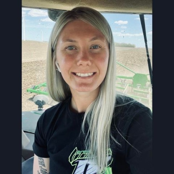 Profile Picture of Rachel Bruxvoort (@rachelbruxvoort) on Poshmark