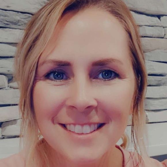 Profile Picture of Amber Schulte (@amberschulte743) on Poshmark