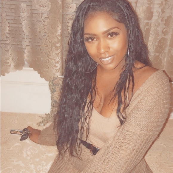 Profile Picture of Destiny Scurlock (@des1408) on Poshmark