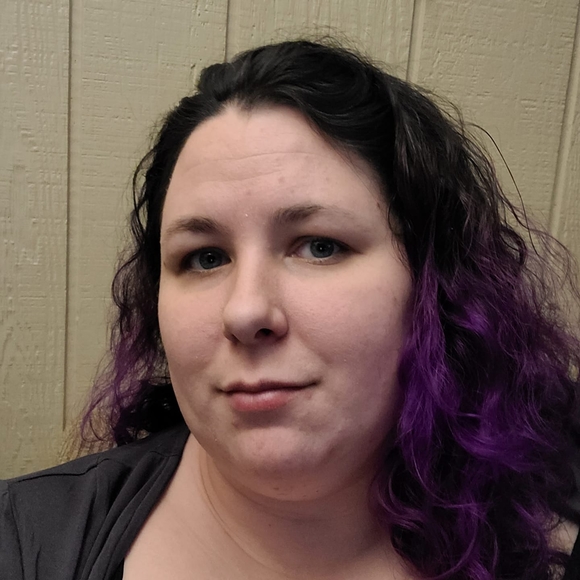 Profile Picture of Emily Wiebenga (@mcbenga) on Poshmark