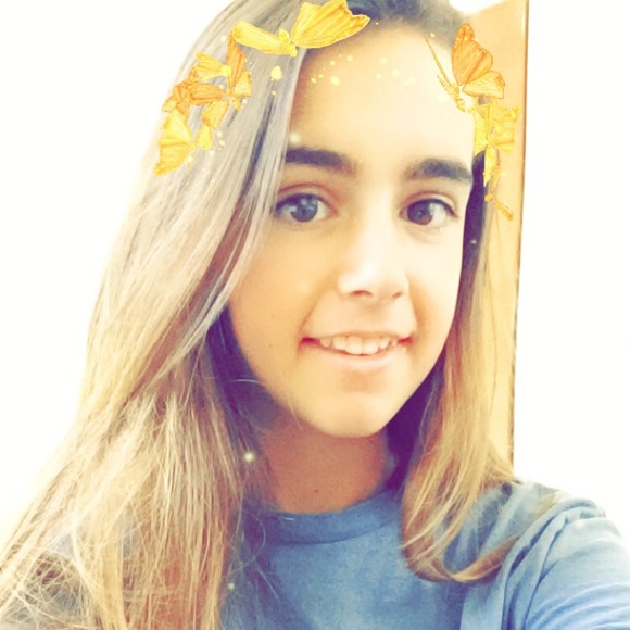 Profile Picture of Michaela Beck (@mlb14) on Poshmark