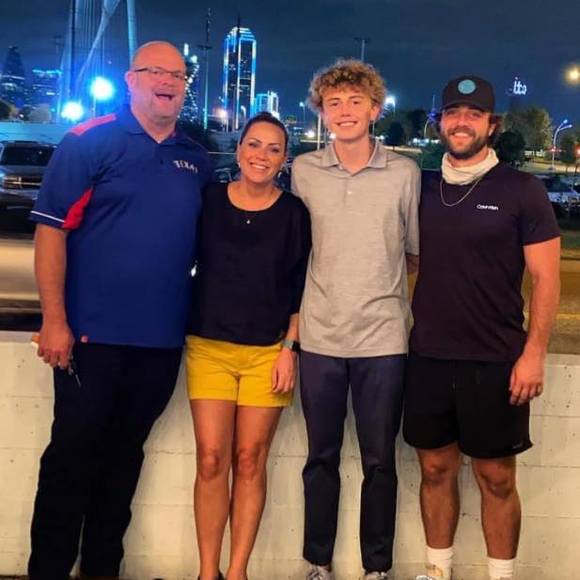 Profile Picture of Shawn Isham (@sisham7) on Poshmark