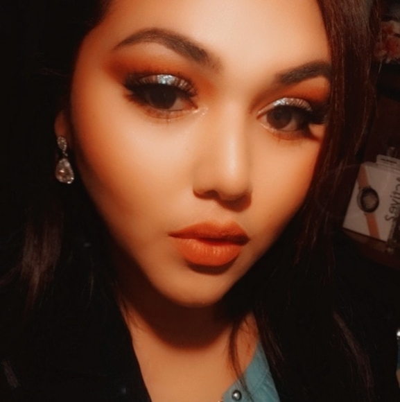 Profile Picture of Daniela Arevalo (@danielaareva732) on Poshmark