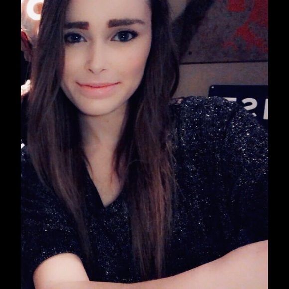 Profile Picture of Crystal Bryner (@cbryner96) on Poshmark