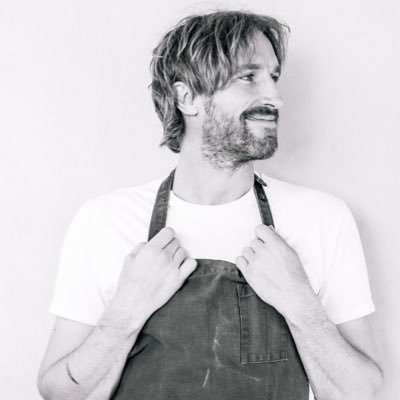 Profile Picture of Darren J Robertson (@@djrobertson) on Twitter