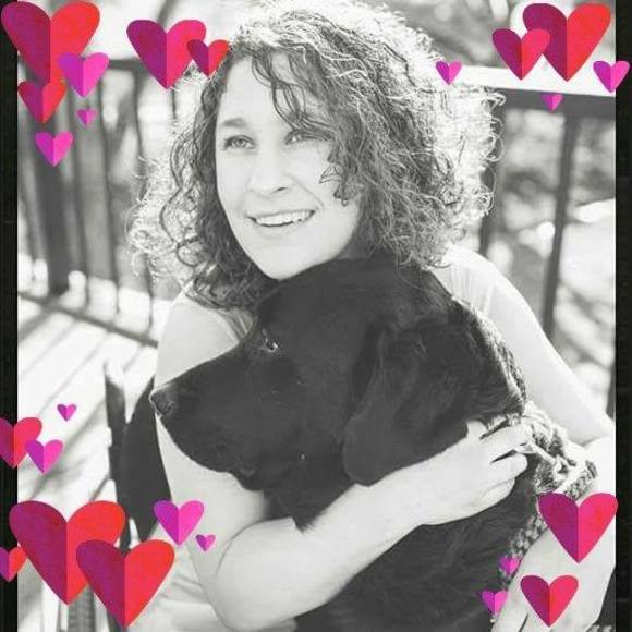 Profile Picture of Christina Schoenstein (@shop8658) on Poshmark