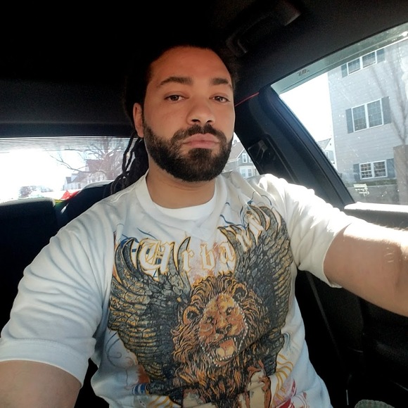 Profile Picture of Steven Coelho (@bravablaze) on Poshmark