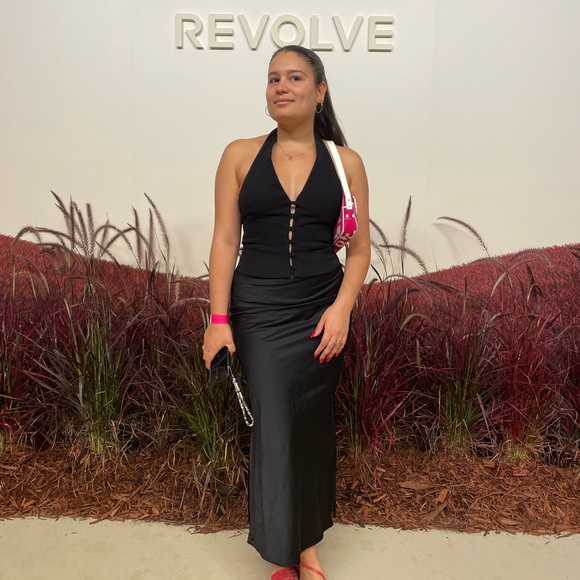 Profile Picture of Erica Cipoletta (@ecipoletta) on Poshmark