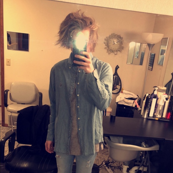 Profile Picture of Alex Daniels-brown (@adanielsbrown) on Poshmark