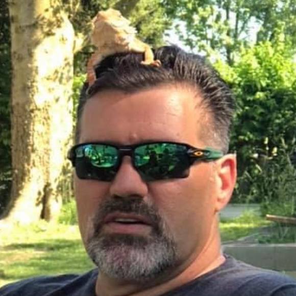Profile Picture of David Diener (@davidediener) on Poshmark