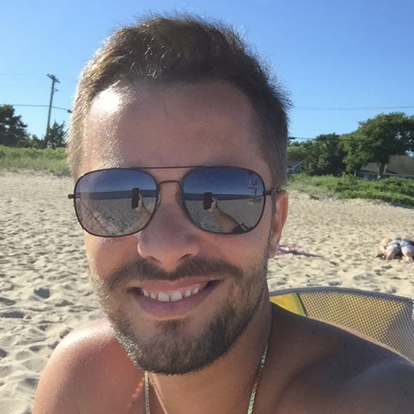 Profile Picture of Luis felipe Caldas (@felipecaldas84) on Poshmark