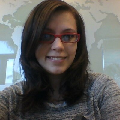 Profile Picture of Amanda Lutton (@UhManDuh57) on Twitter