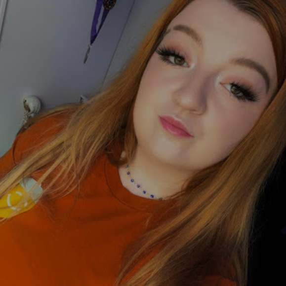 Profile Picture of Jessica Sivertsen (@jesssive999) on Poshmark