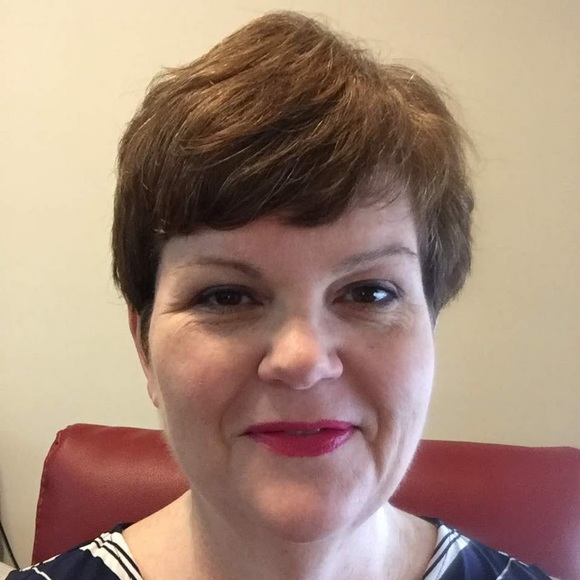 Profile Picture of Michelle Frericks (@poshitotme) on Poshmark