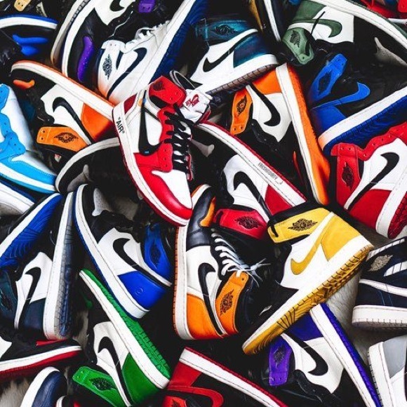 Profile Picture of Aiden Lucas (@aiden_lucas) on Poshmark