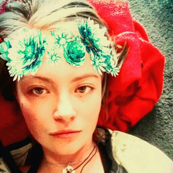 Profile Picture of Kristen David (@kristenld) on Poshmark